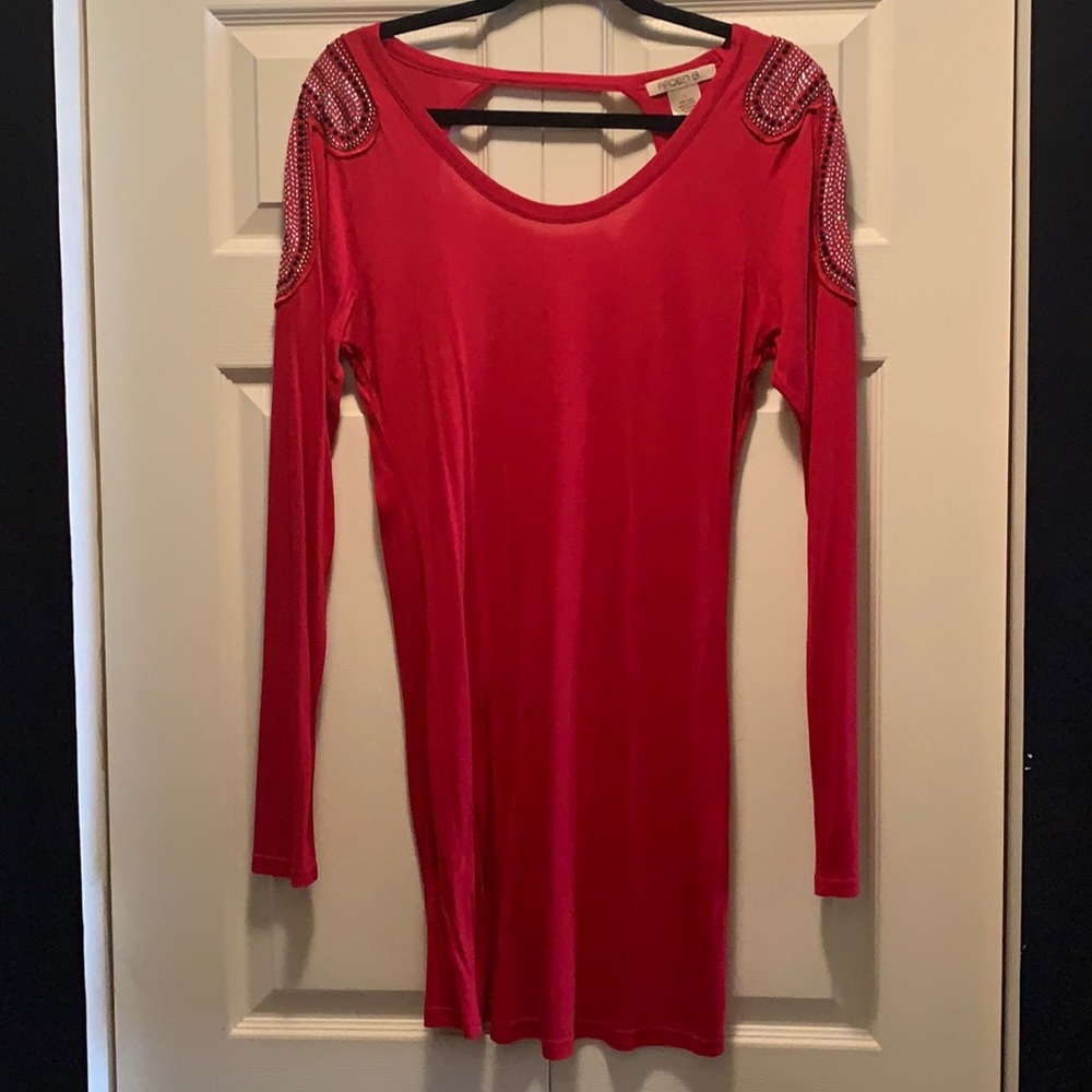 Red cap-sleeve longer length blouse